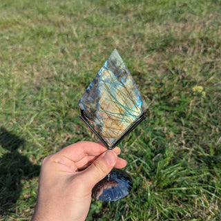 Labradorite diamond showing blue and gold flash